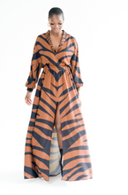 Load image into Gallery viewer, FELICIA MAXI DRESS- TIGER PRINT
